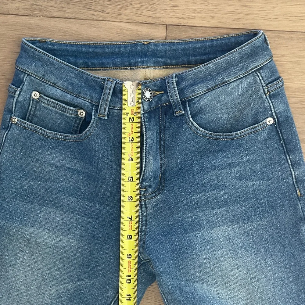 Fleece Lined Women's Skinny Jeans - Picture 6 of 10